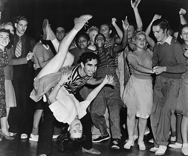 Танцы Великобритании в XX веке