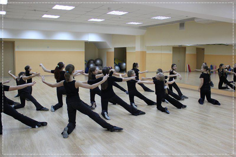 Школа танцев для начинающих взрослых. Танцы для взрослых с нуля. Школа танцев в Москве для начинающих взрослых. Занятия танцами для начинающих взрослых в СПБ. Школа танцев обучение