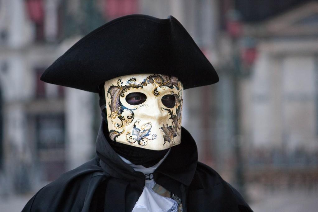 Венецианская маска Баутта