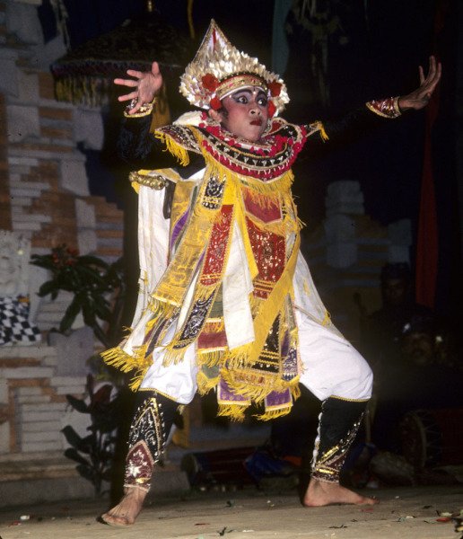 Танцы острова Бали