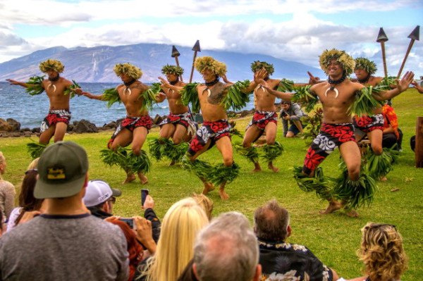 Танцы островов Океании
